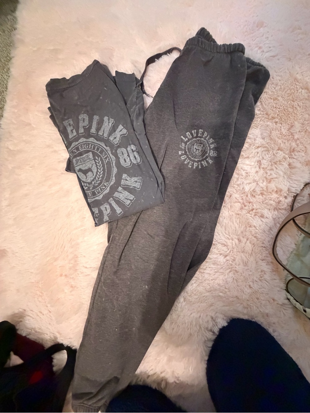 💕PINK Victoria's Secret Charcoal Gray Short Sleeve Logo Tee and Sweatpants Set